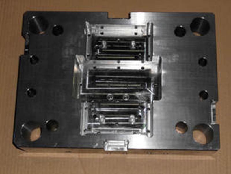 伊犁精密塑料模-06